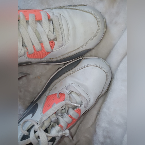 Nike airmax size 6.5youth = size 8 womens - Picture 4 of 6